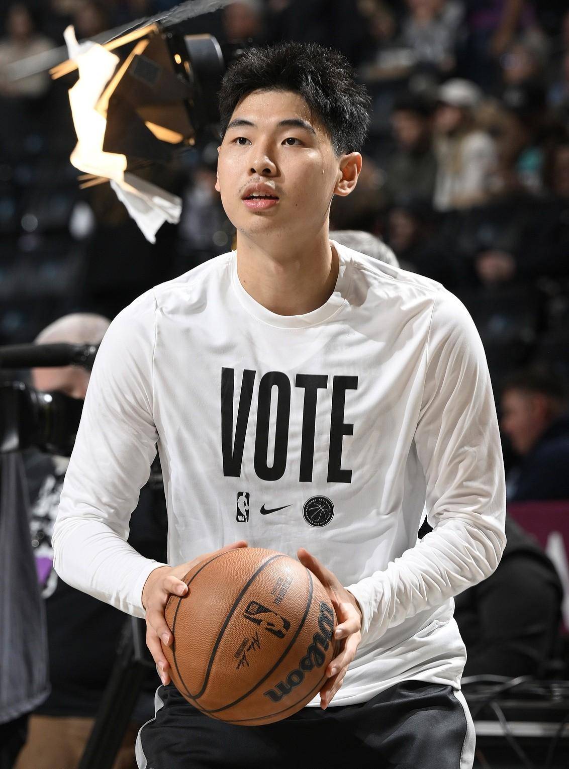 包含欧篮联赛前走向成谜,广东宏远回应争议,话题不断,赛季目标并未改变的词条 包含欧篮联赛前走向成谜,广东宏远回应争议,话题不断,赛季目标并未改变的词条