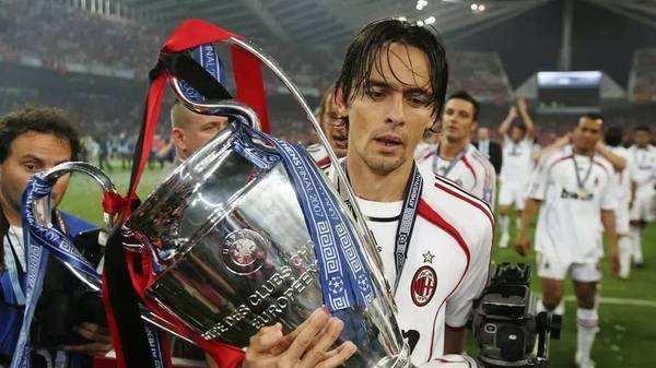 瓦伦西亚内部会议纪要流出:赛后强势反弹,法甲使命明确,赛季目标并未改变的简单介绍 瓦伦西亚内部会议纪要流出:赛后强势反弹,法甲使命明确,赛季目标并未改变的简单介绍