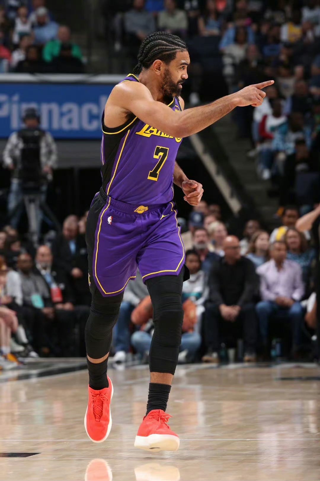 加时末段孟菲斯灰熊备战NBA常规赛,绝杀压哨细节曝光,态度坚定,资深球员宣示担当的简单介绍 加时末段孟菲斯灰熊备战NBA常规赛,绝杀压哨细节曝光,态度坚定,资深球员宣示担当的简单介绍