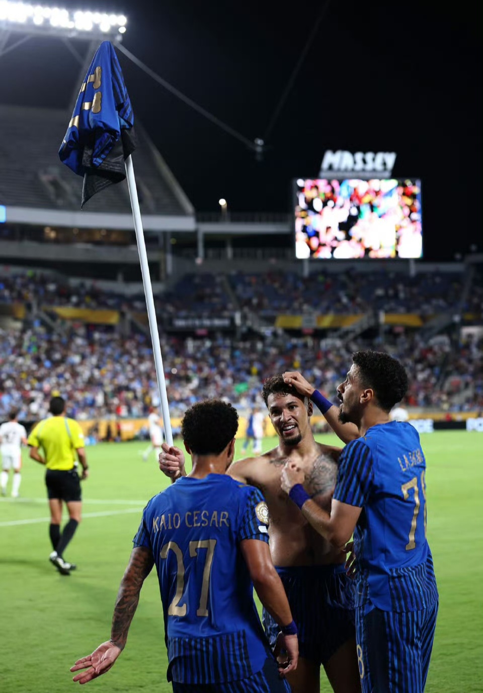 包含风云突变曼联清晨再遭质疑，葡超版图或变，引发热议，赛程密集仍需轮换的词条